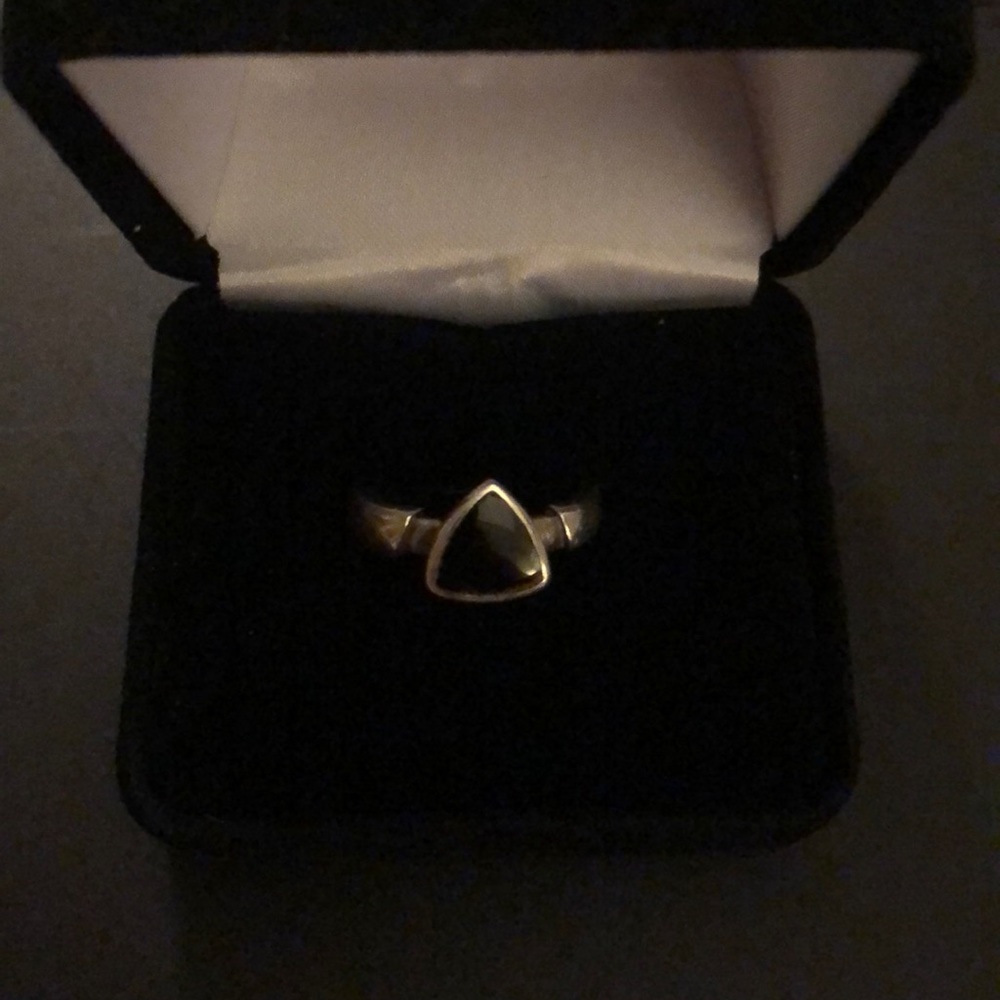 .925 Sterling Silver ring with Onyx